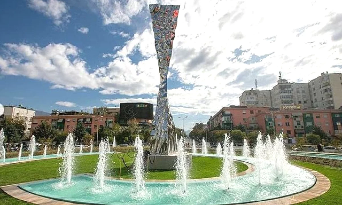 Appartamento in vendita a Tirana 2+1, Arredato