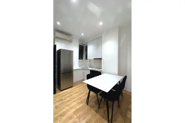 Shtepi me qera Apartament ne Tirane, Garsoniere, Mobilimi E mobiluar, Pagesa 600  Euro.