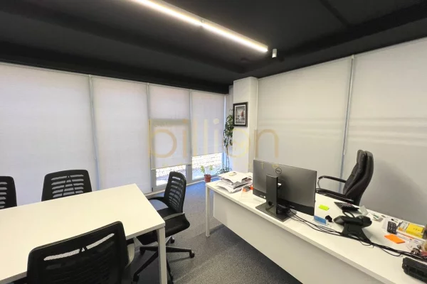 JEPET ME QIRA AMBIENT ZYRE TEK PAZARI I RI. 1100 euro/muaj. Billion4636​