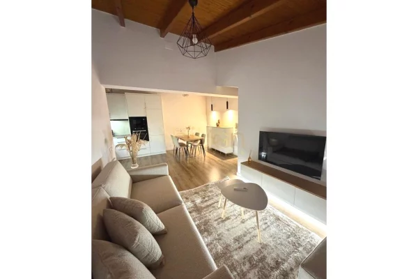 JEPET ME QIRA APARTAMENT 1+1 NË KOMUNËN PARISI. 850 euro/muaj. Billion4641​