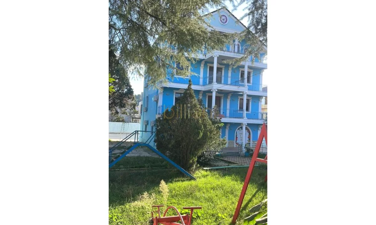 Villa di lusso in affitto a Tirana 7+1, Vuoto