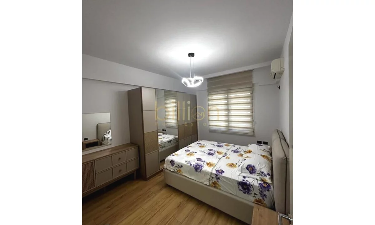 Shtepi me qera Apartament ne Tirane, 2+1, Mobilimi E mobiluar, Pagesa 1,000  Euro.