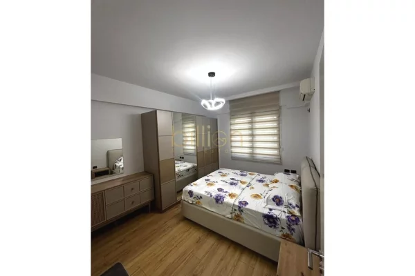 JEPET APARTANMENT 2+1+2 ME QIRA TEK DREJTORIA E POLICISE. 1000 euro/muaj. Billion4646​