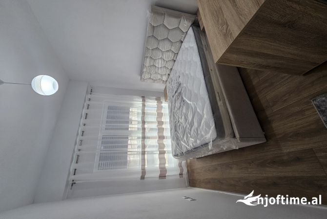 Shtepi me qera Apartament ne Tirane, 2+1, Mobilimi E mobiluar, Pagesa 50,000  Leke.