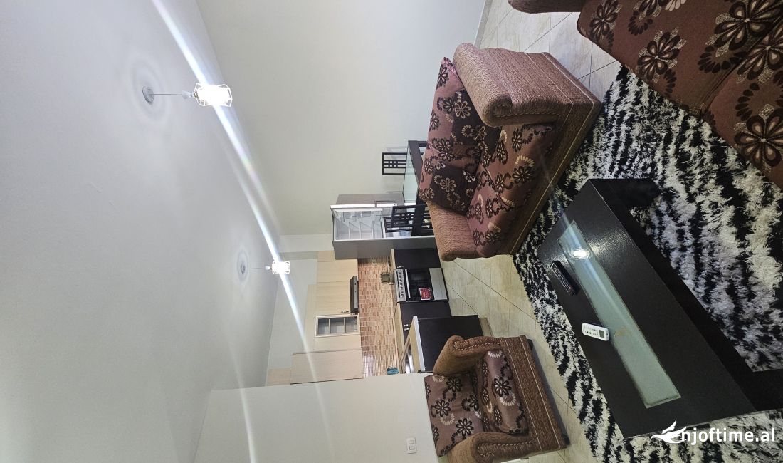 Shtepi me qera Apartament ne Tirane, 1+1, Mobilimi E mobiluar, Pagesa 45,000  Leke.