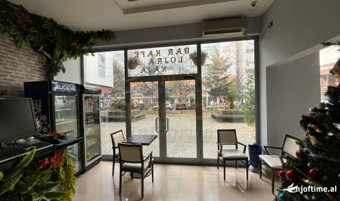 Shitet, Ambient Biznesi, Rruga e Dibres, Tirane.