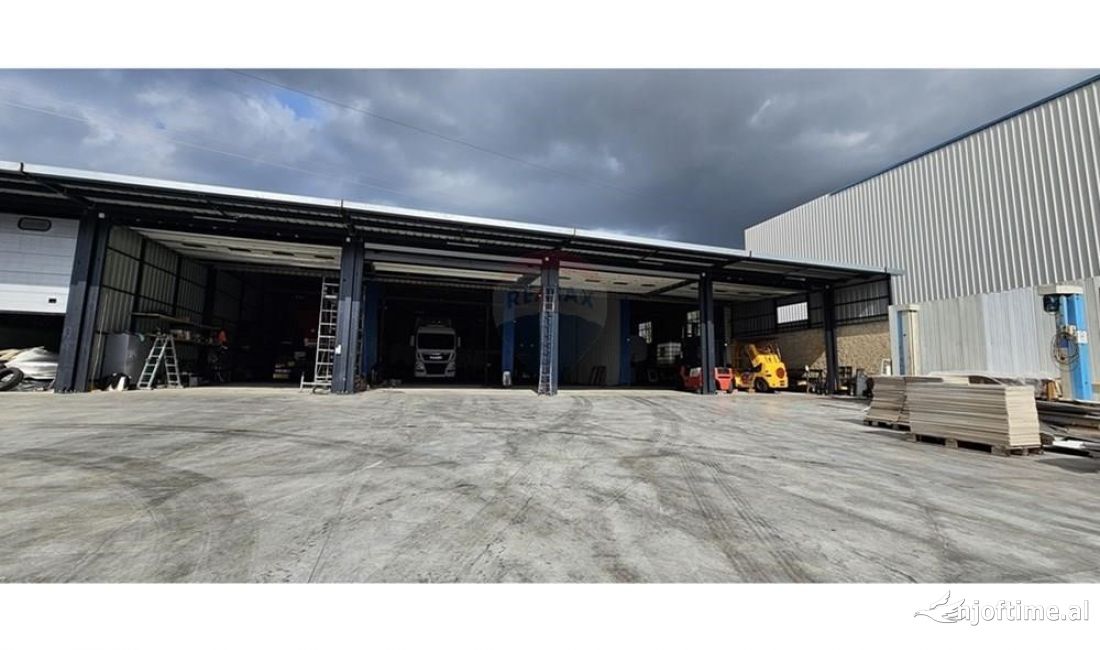 KAPANON/MAGAZINE 1400M2 PER QIRA NE VORE