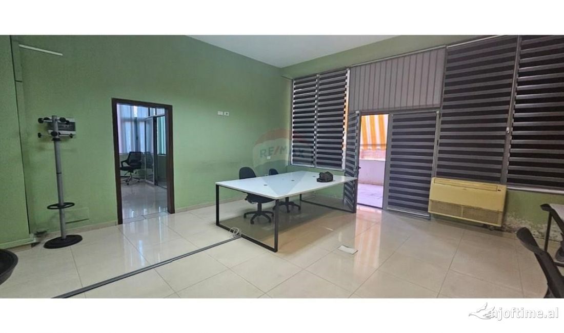 Ambient biznesi me qira ne Komunen e Parisit!