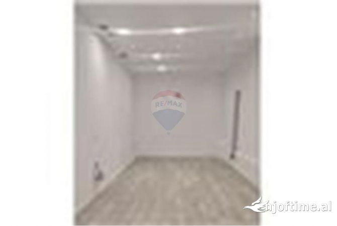 Business Property in Sale 1+1 in Tirana - 250,000 Euro