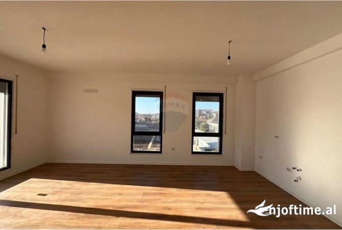 APARTAMENT 2+1 PER ZYRA, PORCELAN