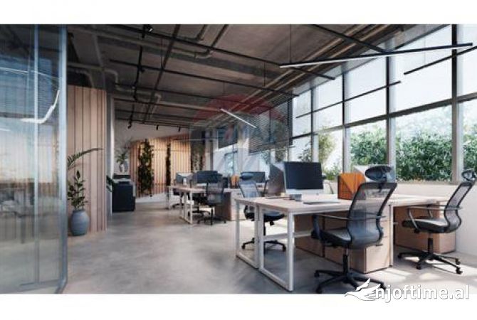 Ambiente Commerciale in Affitto 3+1 a Tirana - 8,600 Euro