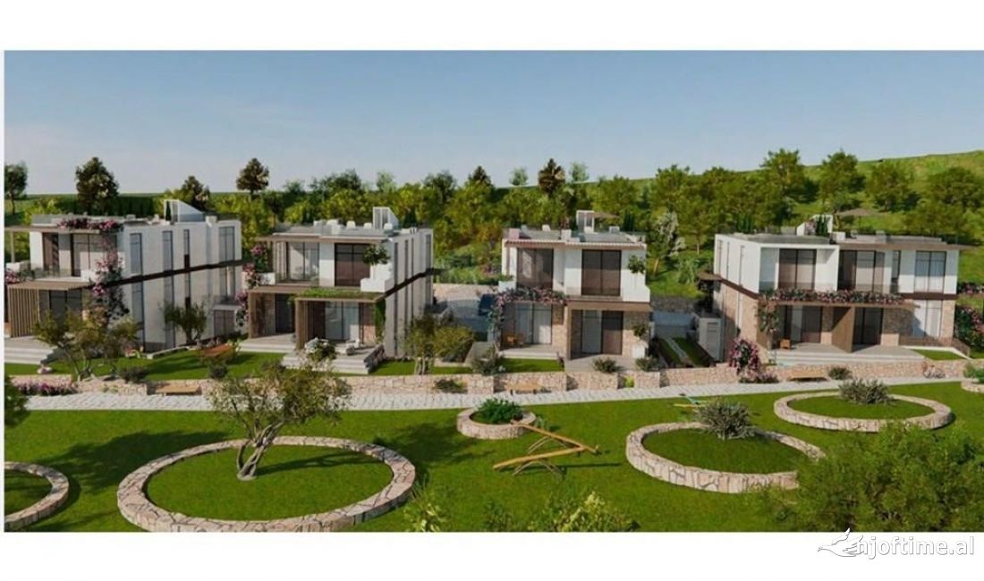 Duplex (casa a 2 piani) in vendita a Himara 3+1, Vuoto