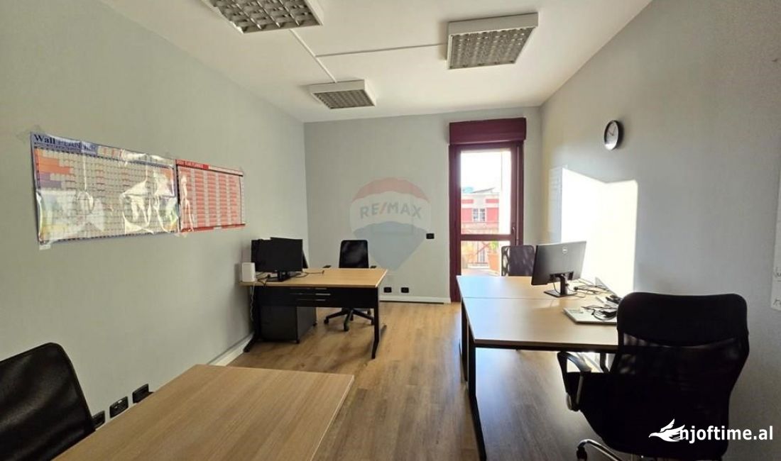 Zyre per qira ne Qender te Tiranes