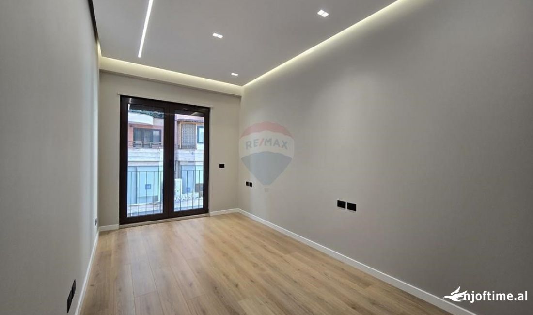 Zyre per qira te Garda