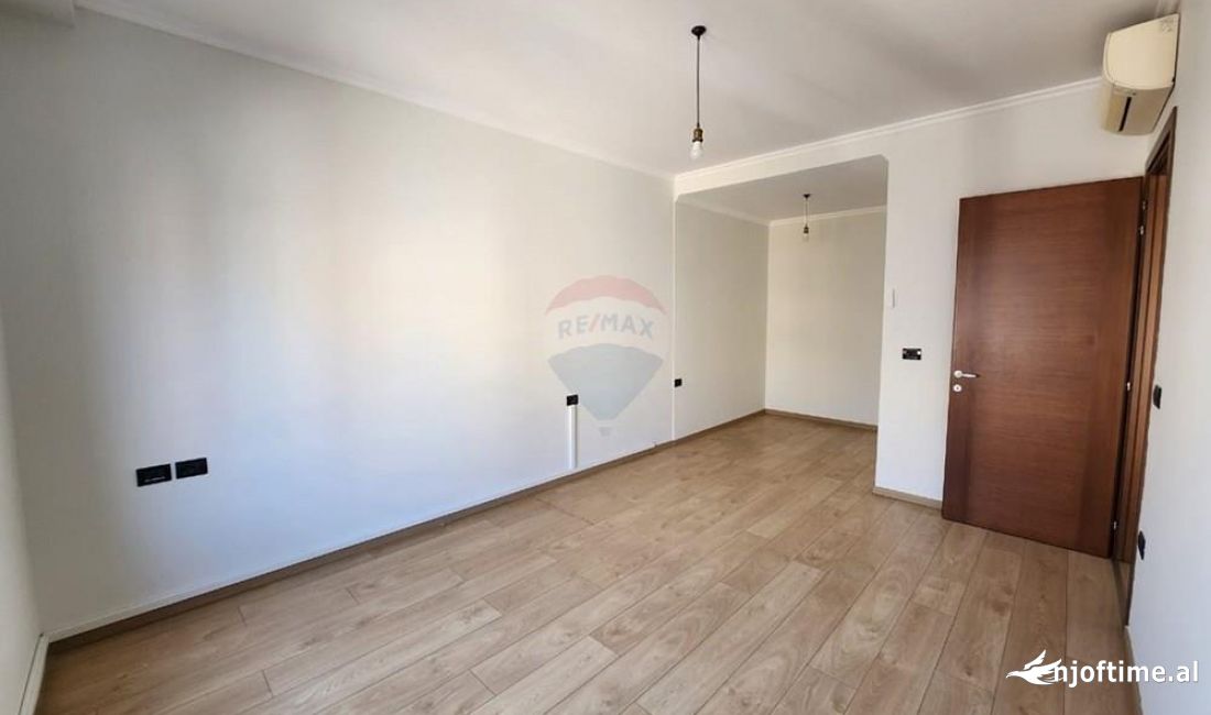 Zyre per Qira prane Delijorgjit