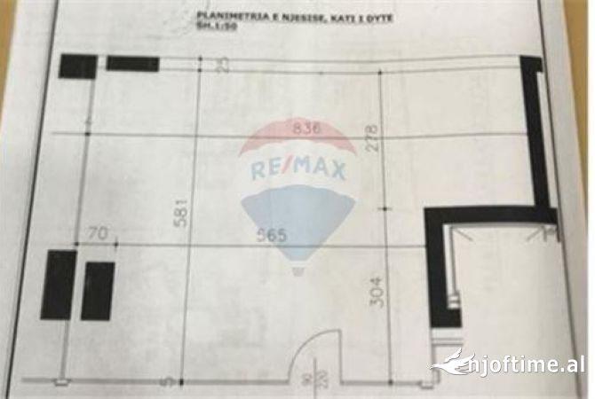 Ambiente Commerciale in Vendita 1+1 a Tirana - 350,000 Euro