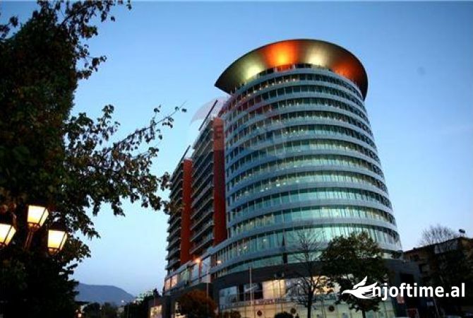 Ambiente Commerciale in Vendita 1+1 a Tirana - 350,000 Euro