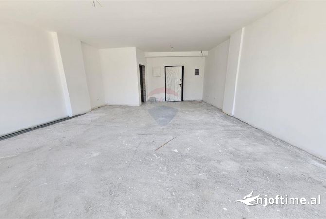 Business Property in Sale 3+1 in Tirana - 359,000 Euro