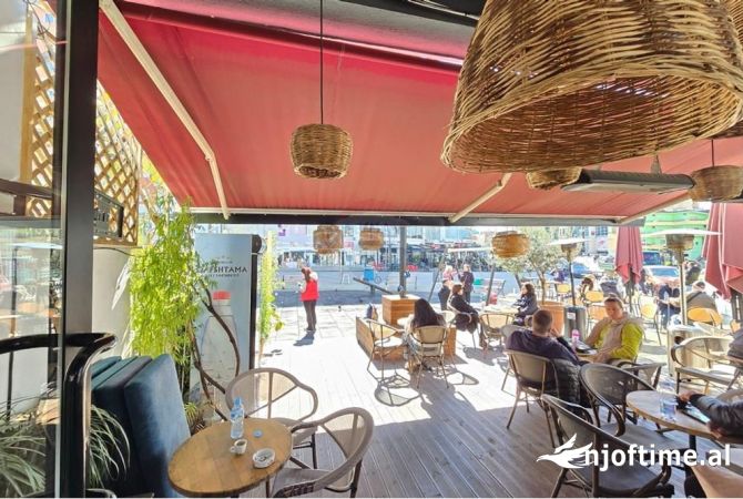 Ambiente Commerciale in Affitto 2+1 a Tirana - 1,800 Euro