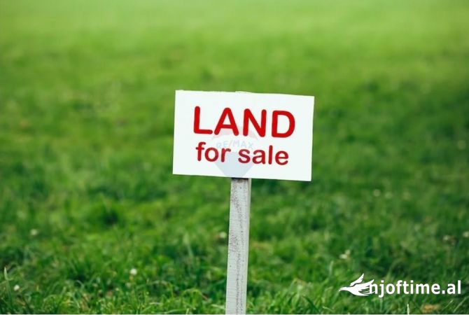 Terreno in vendita a Tirana - 2,271,600 Euro