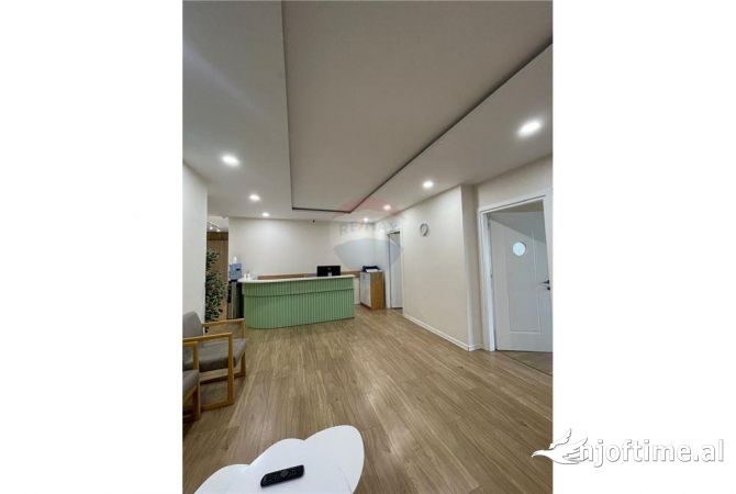 Ambient biznesi ne shitje 3+1 ne Tirane - 450,000 Euro