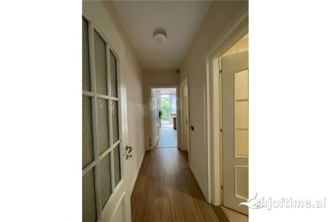 Ambient biznesi ne shitje 3+1 ne Tirane - 450,000 Euro