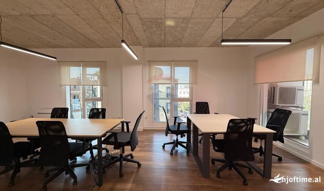 Zyre me qira Rr.Elbasanit!