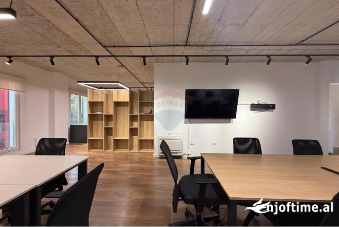 Zyre me qira Rr.Elbasanit!