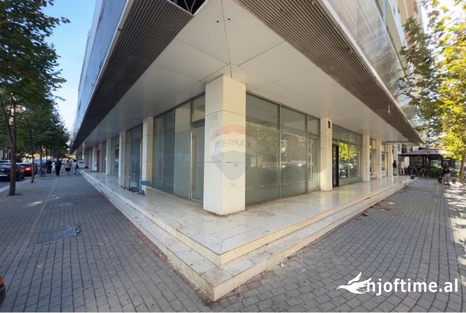 Njesi tregtare ne shitje!