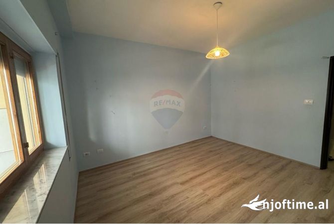 Appartamento in vendita a Tirana 2+1, Vuoto