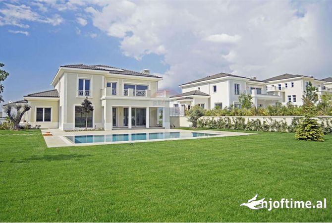 Vilë 3-katëshe në shitje te Rolling Hills 1