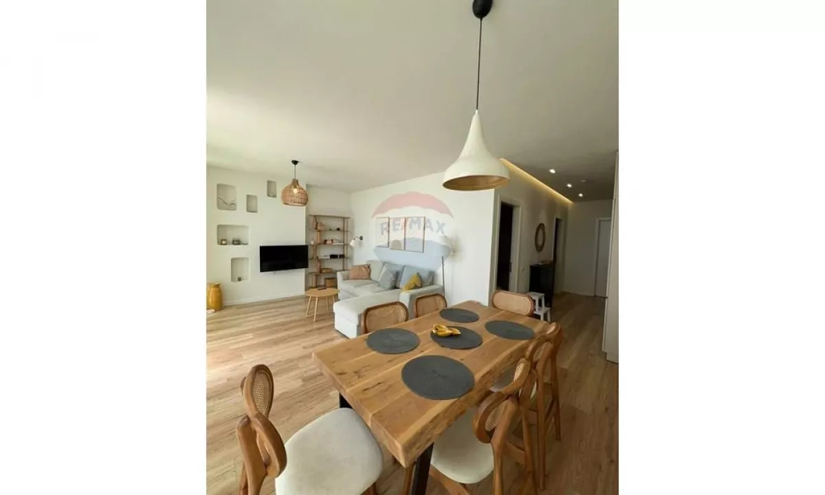 Appartamento in vendita a Himara 2+1, Arredato