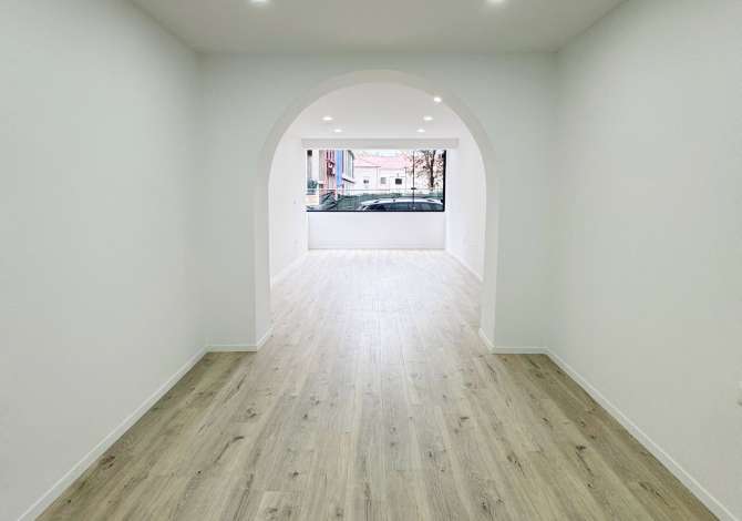 Ambient biznesi me qera 1+1 ne Tirane - 400 Euro