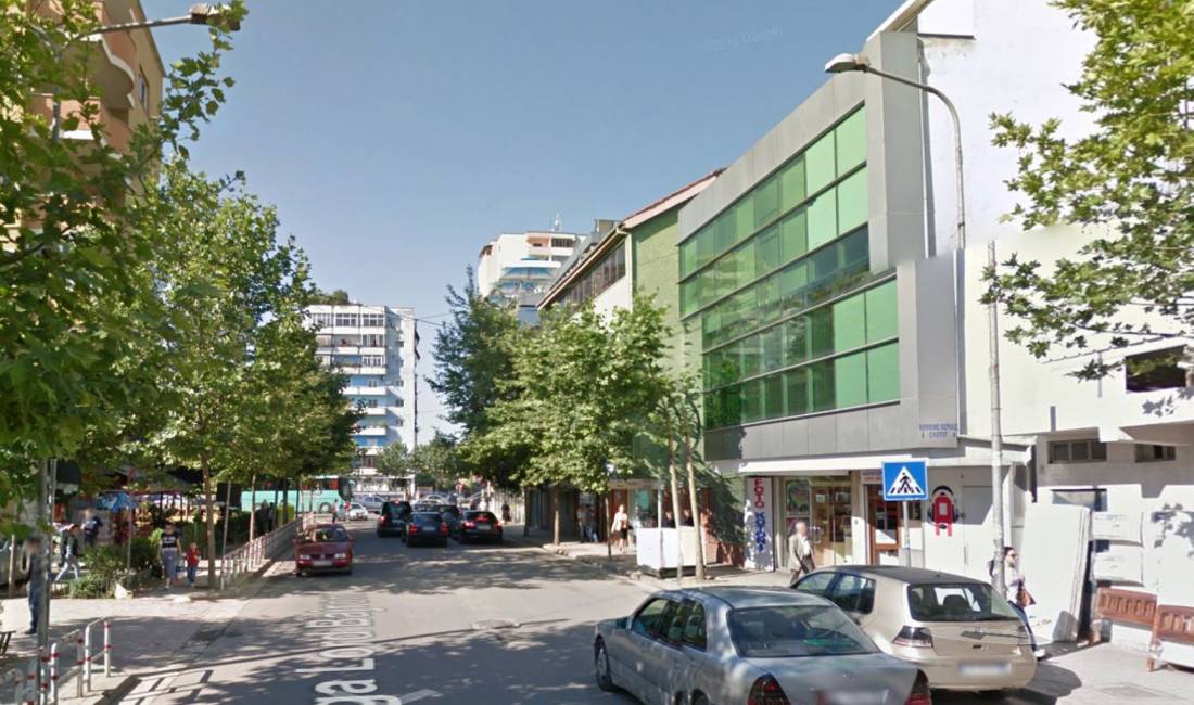 Mundesi Investimi - Hapesire Biznesi ne Shitje ne Bllokun Gintash - Laprake