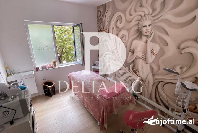 Ambiente Commerciale in Affitto 3+1 a Tirana - 750 Euro