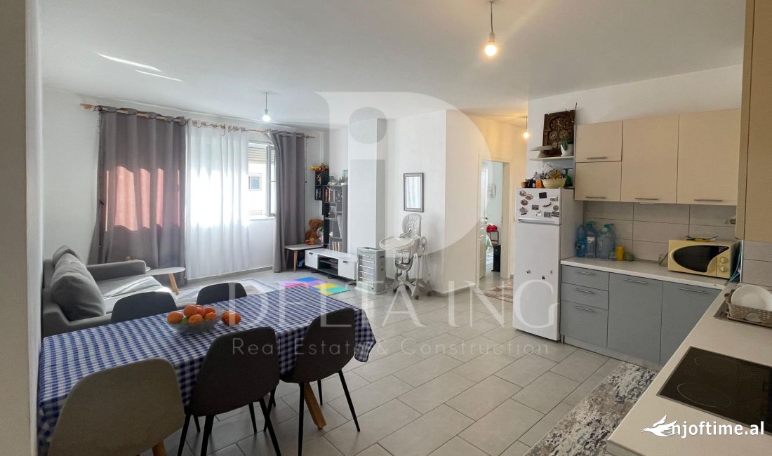 Appartamento in vendita a Tirana 3+1, Vuoto