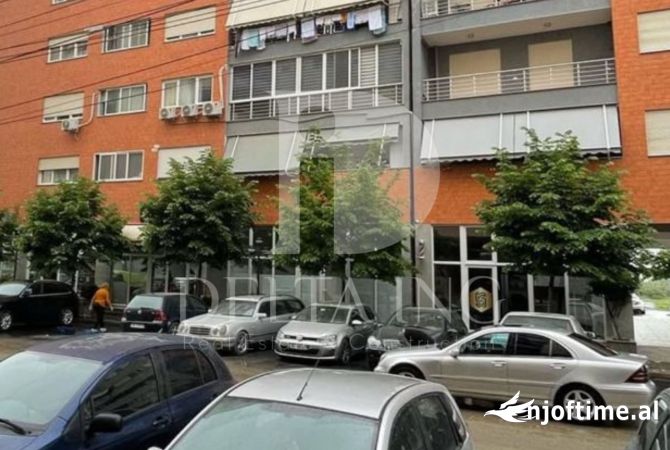 Shitet Dyqan në Astir