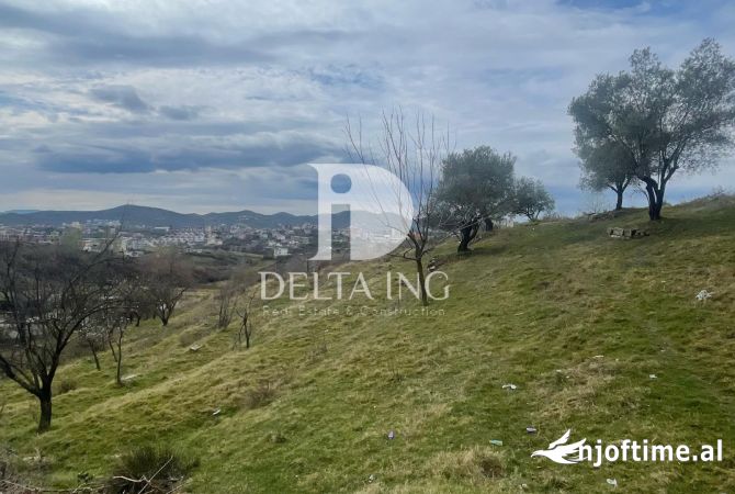 Terreno in vendita a Tirana - 610,000 Euro