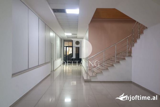 Shitet – Zyre tek Da Capo