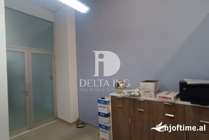 Shitet – Zyre tek Da Capo