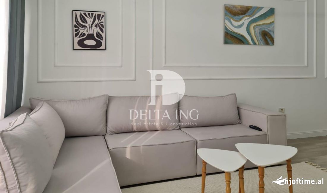 Appartamento in vendita a Tirana 2+1, Arredato