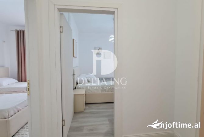 Appartamento in vendita a Tirana 2+1, Arredato