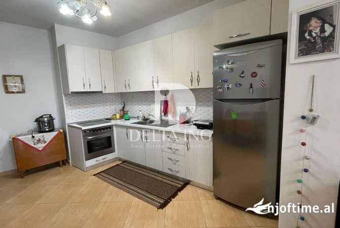 Appartamento in vendita a Tirana 2+1, Arredato