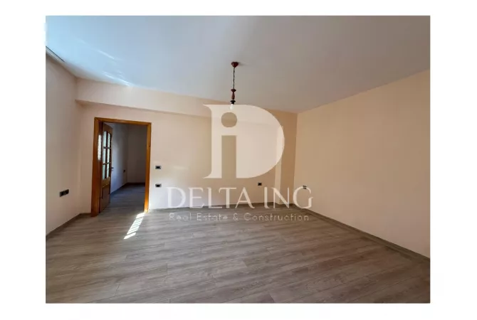 Business Property for Rent 3+1 in Tirana - 400 Euro