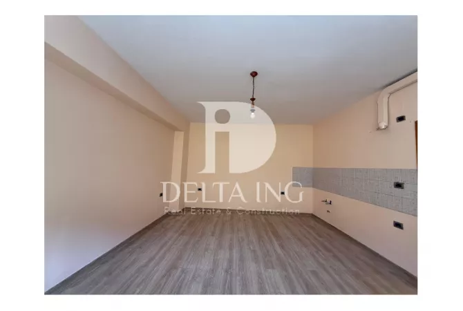 Business Property for Rent 3+1 in Tirana - 400 Euro