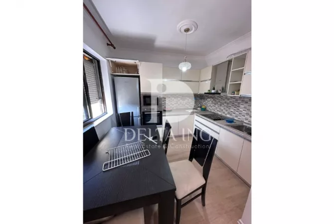 Appartamento in vendita a Tirana 2+1, Arredato