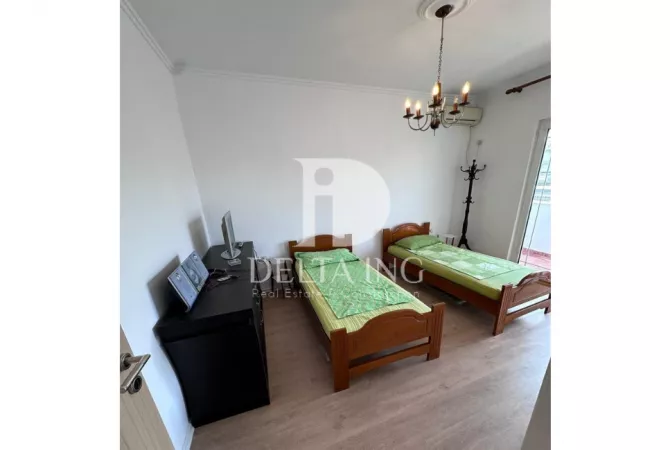 Appartamento in vendita a Tirana 2+1, Arredato