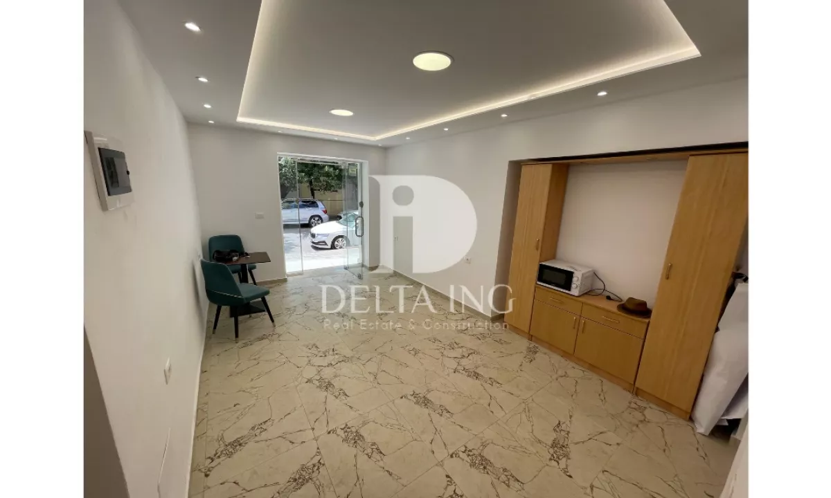 Shitet ambient ideal per biznes tek 21 Dhjetori, ne rrugen "Frederik Shiroka"