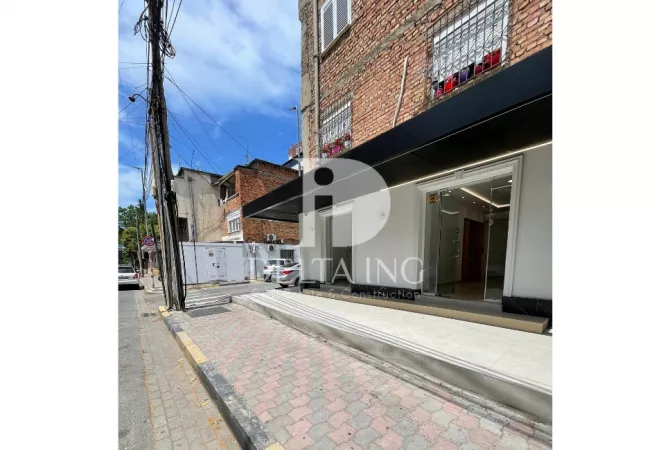 Shitet ambient ideal per biznes tek 21 Dhjetori, ne rrugen "Frederik Shiroka"