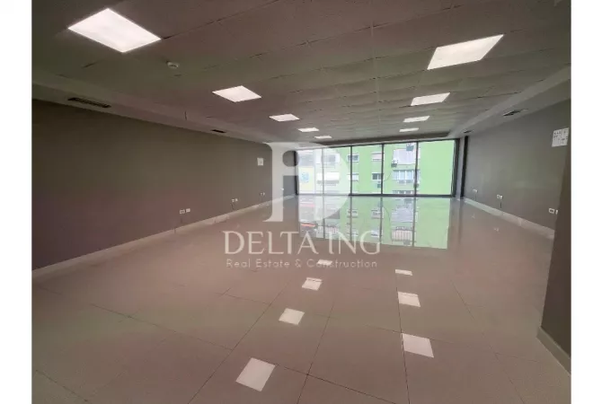 Jepet me Qira Ambient për Zyra në zonën e Bllokut, pranë Librit Universitar